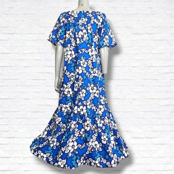Vintage ChinLan Blue Hawaiian Floral Print MuuMuu Maxi Dress Size M - Picture 10 of 13